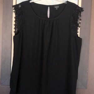 NWOT Torrid size 1 black top